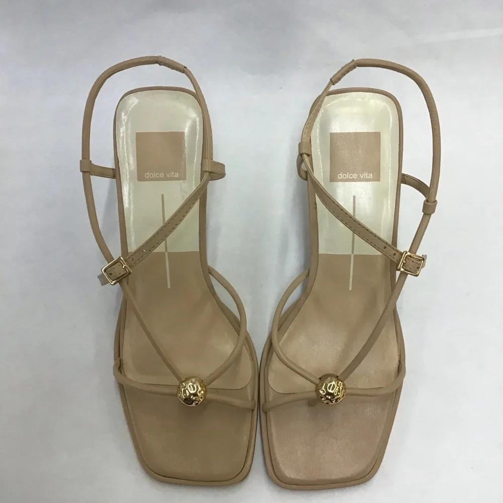 New dolce vita women’s nude kitten heals size 7 with adjustable ankle strap